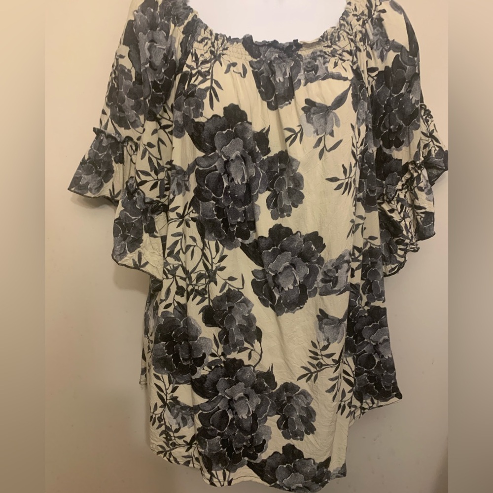 Weekend by Suzanne Betro Off The Shoulder Floral Ruffle Sleeve Top Sz XL - Picture 5 of 14